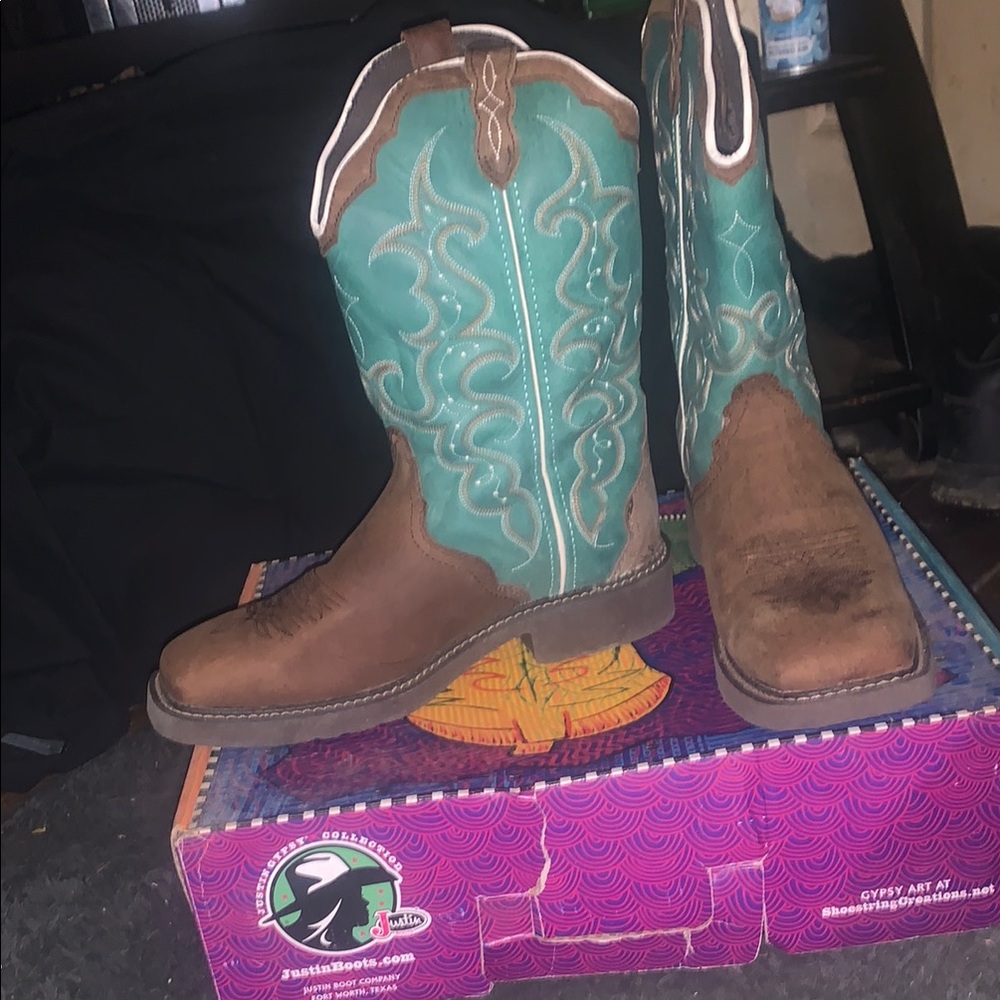 Justin Boots Turquoise and Brown Women's Boots